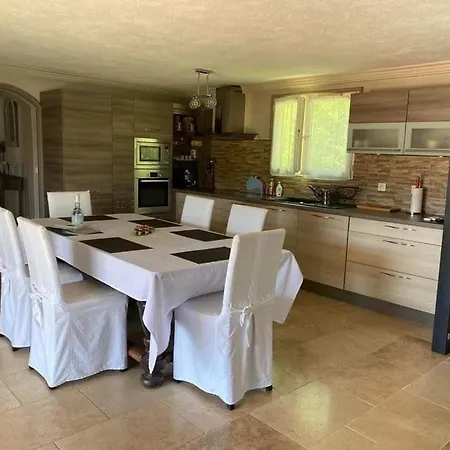 Вилла Le Cabanon De Julien *